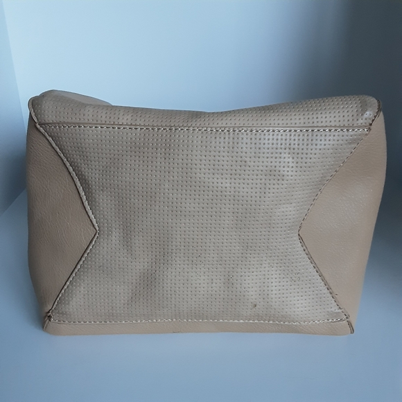 Anthropologie bucket bag - Picture 5 of 5